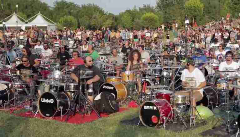 Gestire le reti: 1000 persone, 0 Guitar Hero e l’obiettivo Foo Fighters